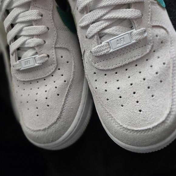 Nike Air Force 1 High SE Women's High Top Shoes 82 Series Neptune Green Sz 9 - Picture 2 of 10